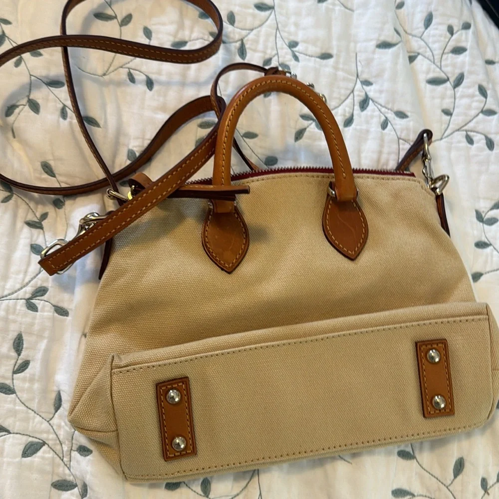 Dooney and Bourke satchel tan woven material authentic - Picture 2 of 3